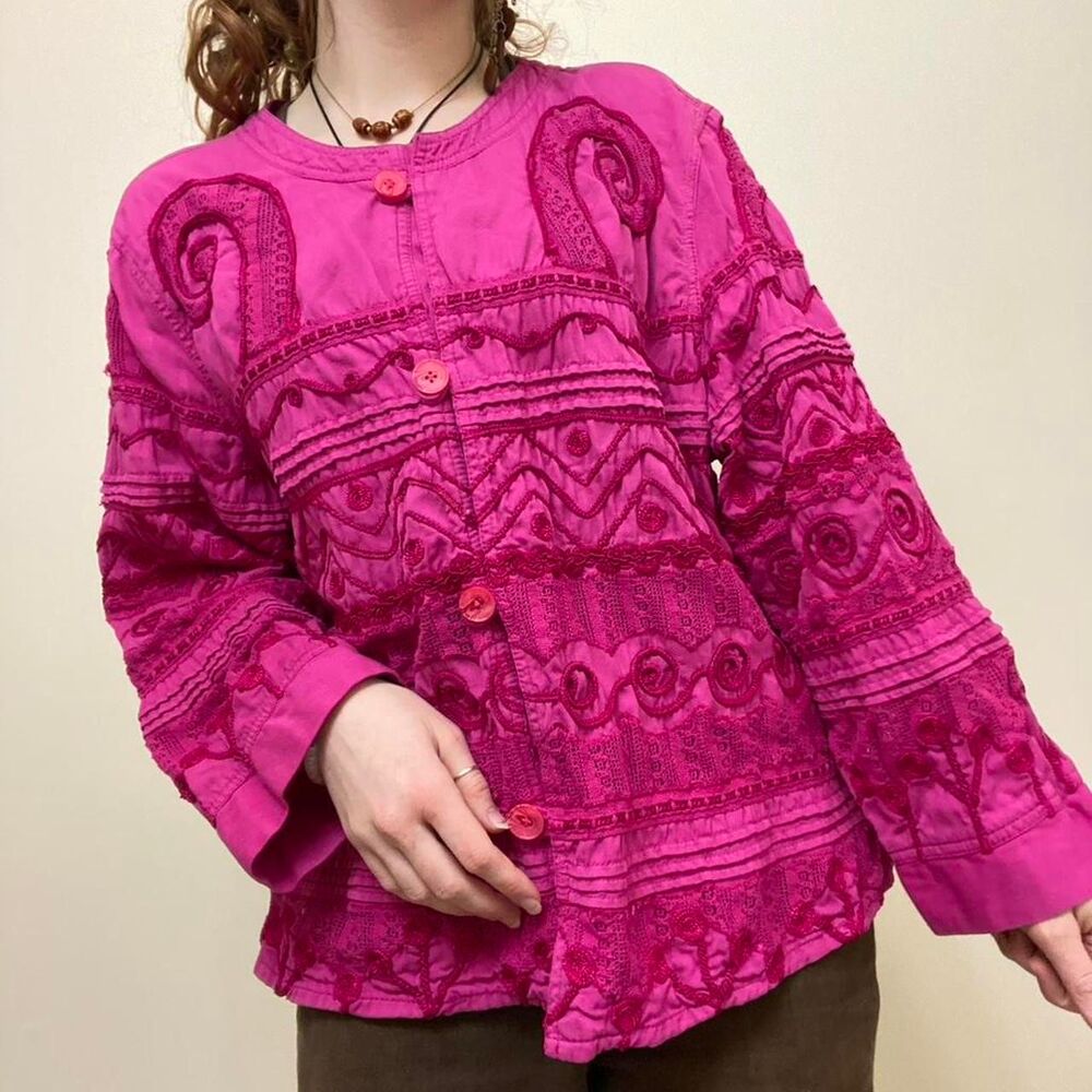 Size 1X Vintage Bleu Bayou Pink shacket toggle button embroidered colorblocking
